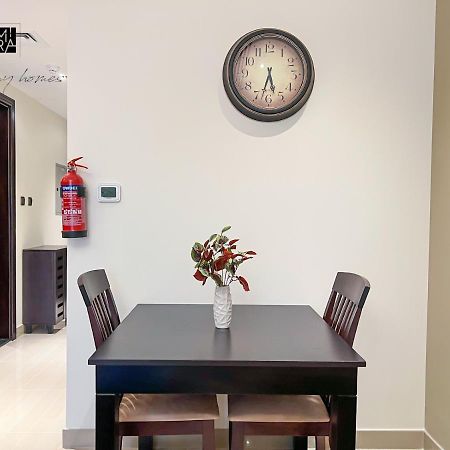 Mira Holiday Homes - Newly Furnished Studio In Downtown Dubai Exterior photo