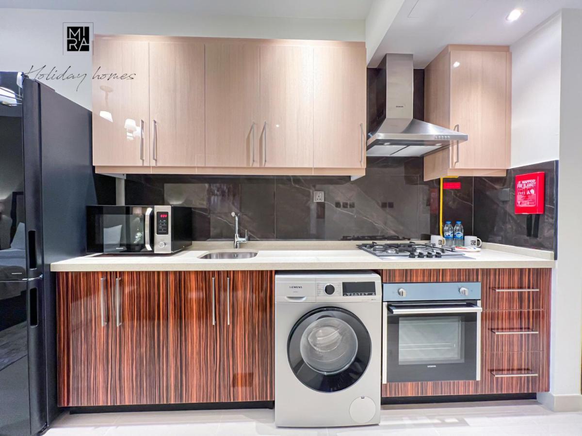Mira Holiday Homes - Newly Furnished Studio In Downtown Dubai Exterior photo
