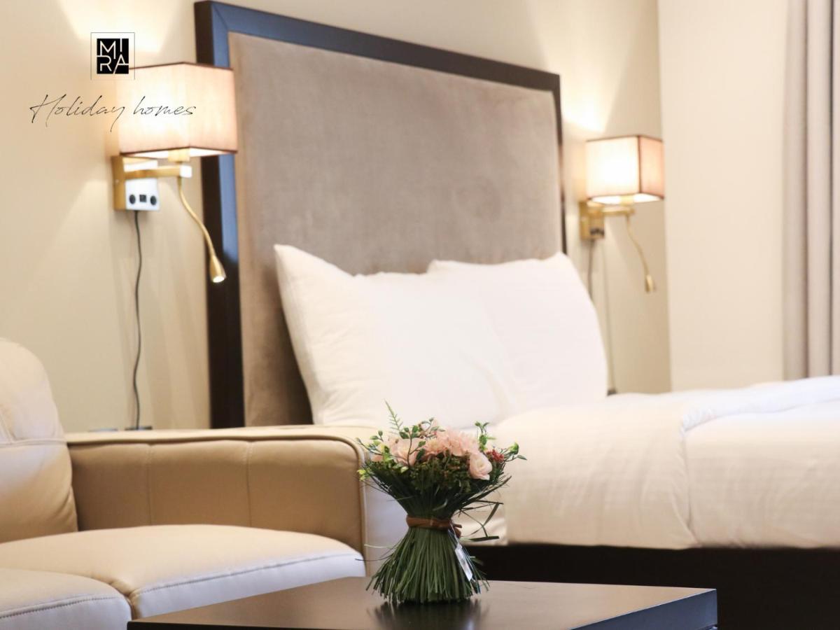 Mira Holiday Homes - Newly Furnished Studio In Downtown Dubai Exterior photo