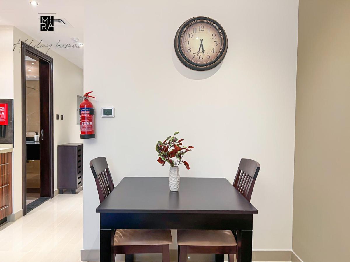 Mira Holiday Homes - Newly Furnished Studio In Downtown Dubai Exterior photo