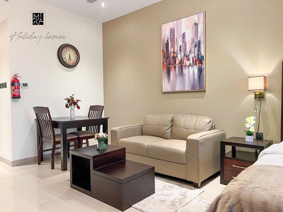 Mira Holiday Homes - Newly Furnished Studio In Downtown Dubai Exterior photo