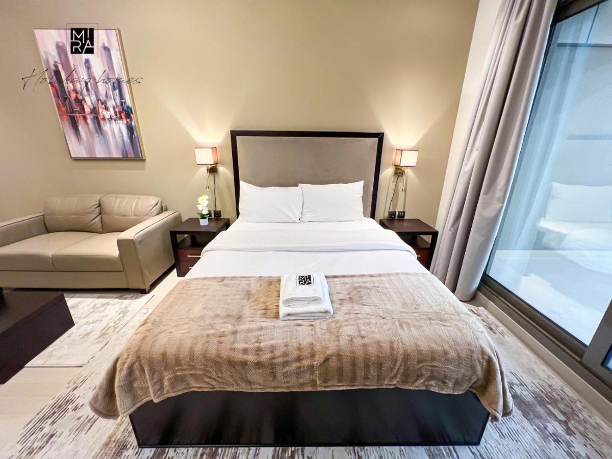Mira Holiday Homes - Newly Furnished Studio In Downtown Dubai Exterior photo